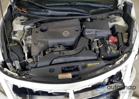 2015 Nissan Altima 2.5 z USA, uszkodzony, nr VIN 1N4AL3APXFC570402